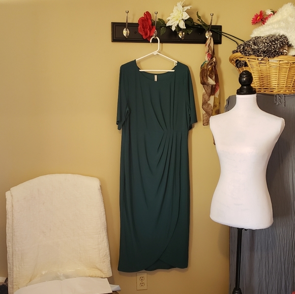 ONLY 3X LEFT! Plus Size Evergreen Pine Wrap Dress - Picture 4 of 7